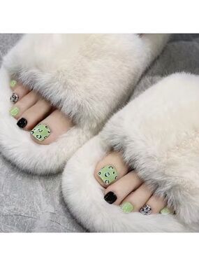 Green Envy - Nail Junkie - full artificial nail set